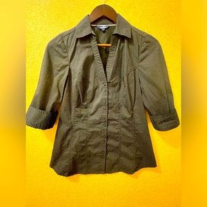 Black And Subtle White Polka Dotted 3/4 Sleeve Button Down Shirt. Size 7
